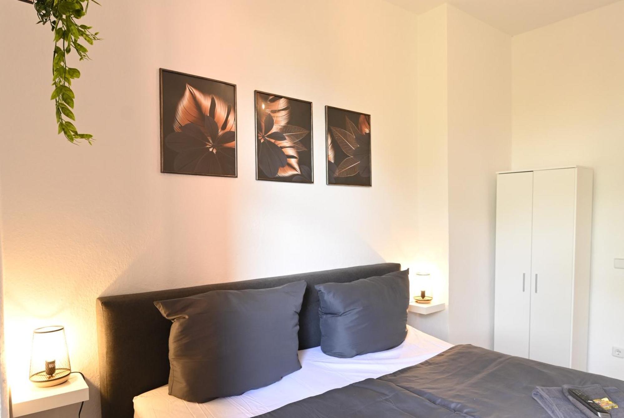 Dessaus Motto Appartements! Solo - Paerchen - Familien - Gruppen Exterior foto