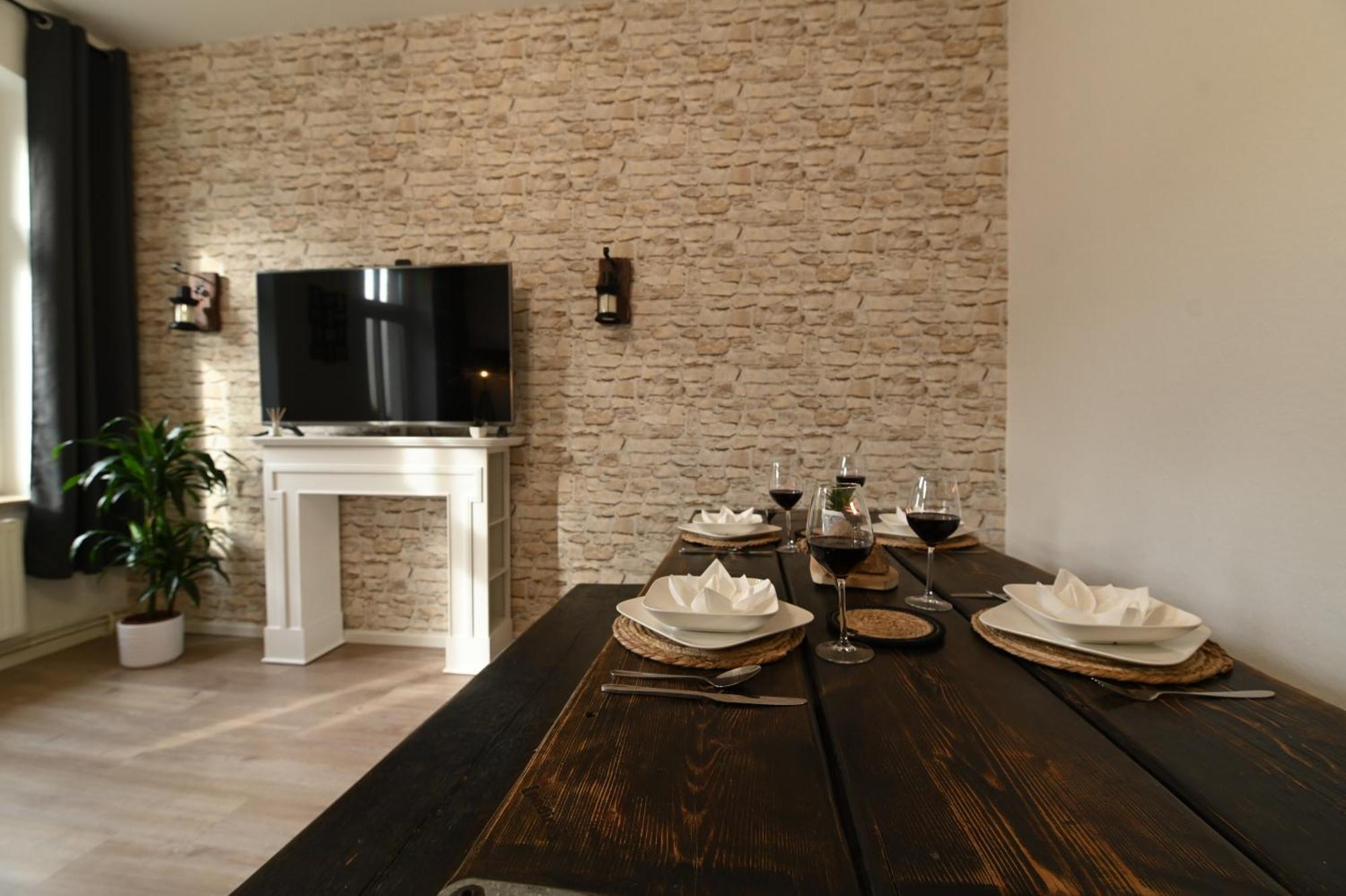 Dessaus Motto Appartements! Solo - Paerchen - Familien - Gruppen Exterior foto